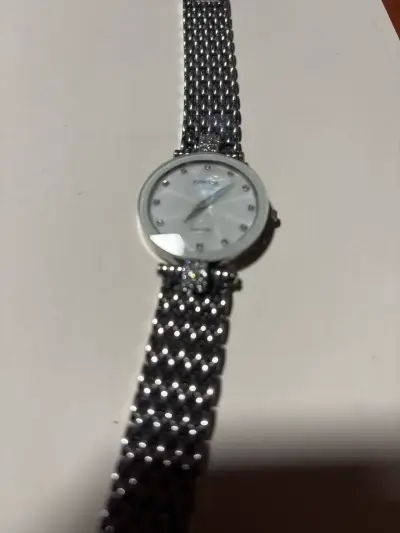Reloj de pulsera plateado Suizo - miniatura 1