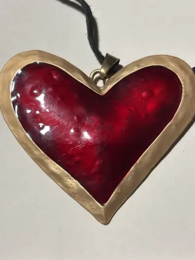 Set collar y aros corazón rojo - miniatura 2