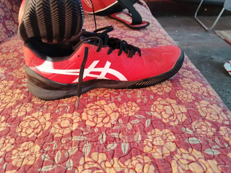 Zapatillas deportivas rojas Asics - 1