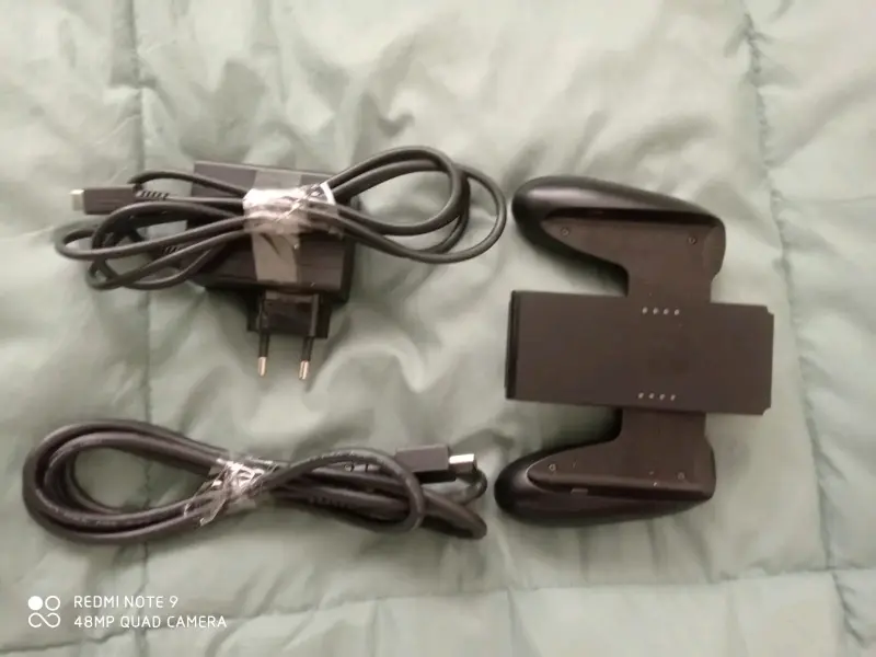 Nintendo Switch con accesorios y joystick - 6