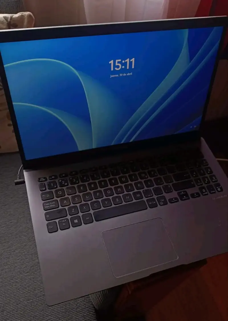Notebook ASUS VivoBook funcional - 3