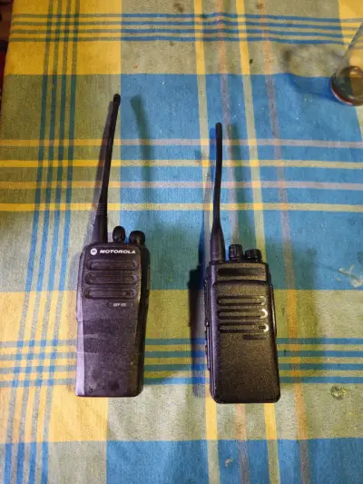 Radios Motorola DP1400 - miniatura 1