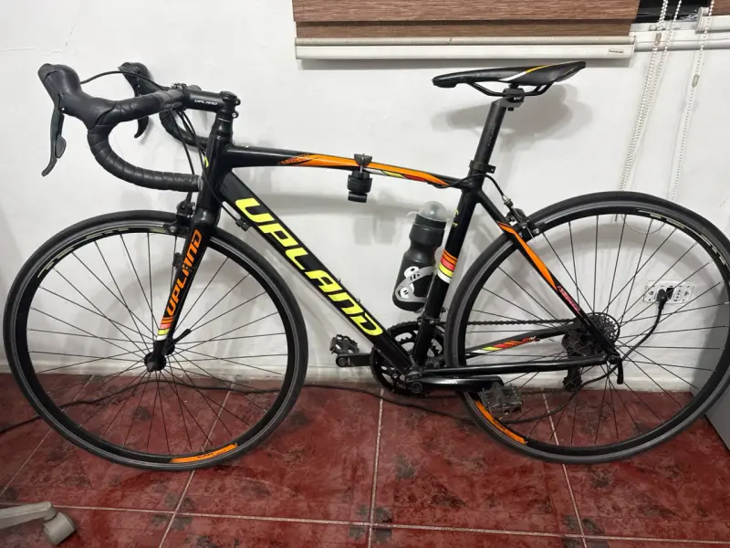 Bicicleta de ruta Upland - 1