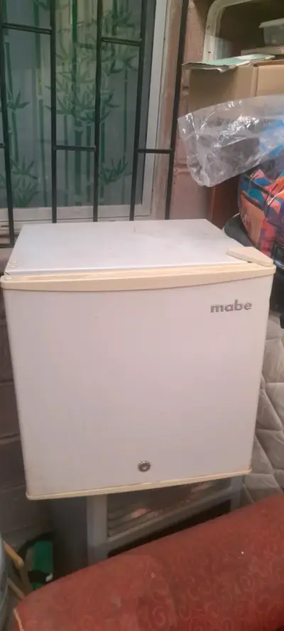Congelador pequeño Mabe blanco - miniatura 1