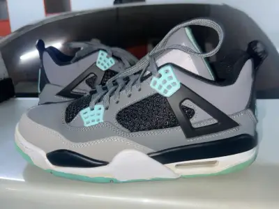 Zapatillas JORDAN Retro4,  grises/ menta - miniatura 4