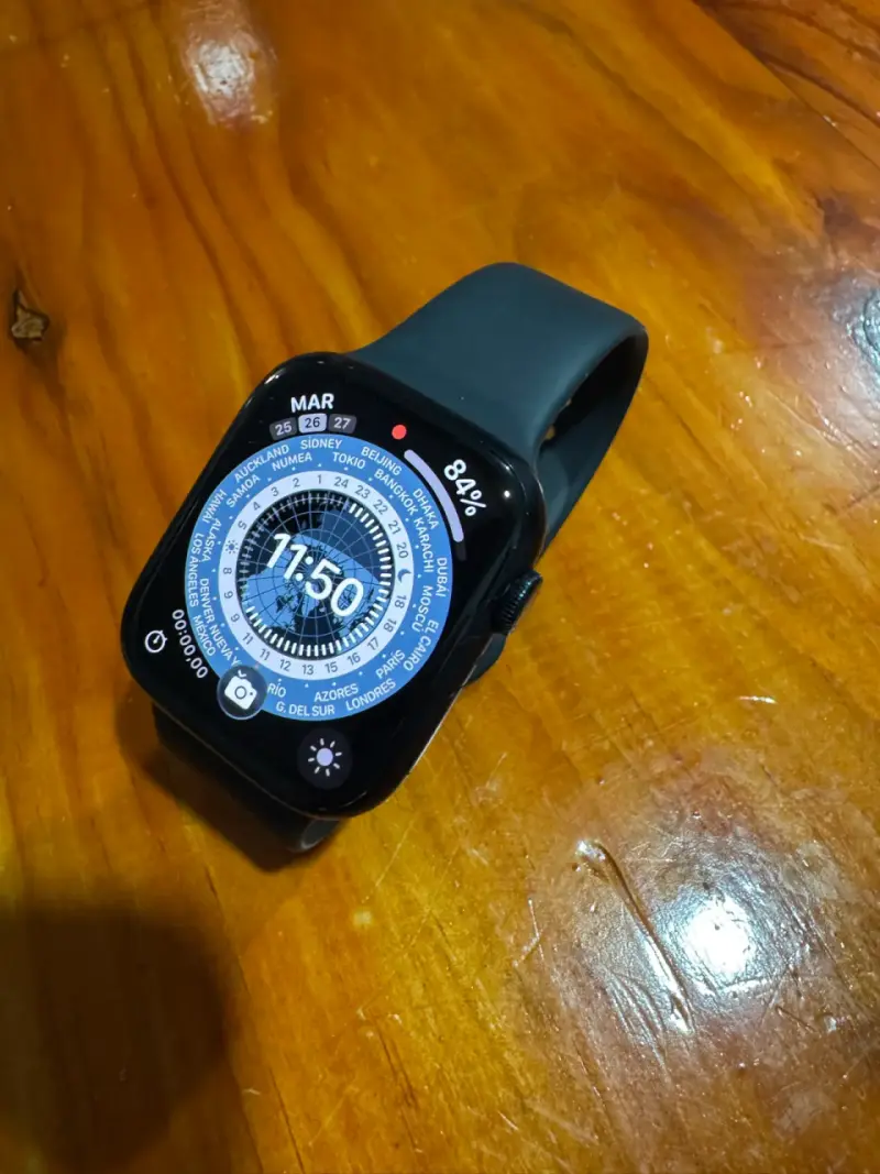 Apple Watch Series 8 - 2