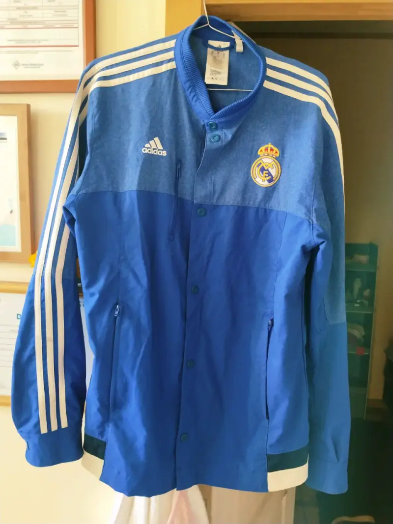 Chaqueta deportiva azul Adidas