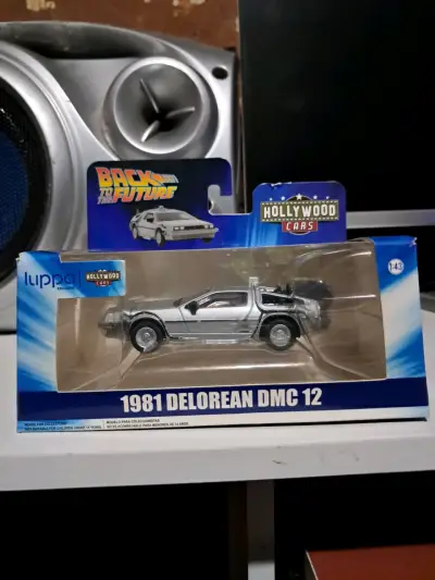 Auto de colección DeLorean 1981 - miniatura 3