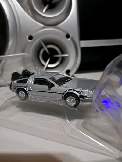 Auto de colección DeLorean 1981 - miniatura 5