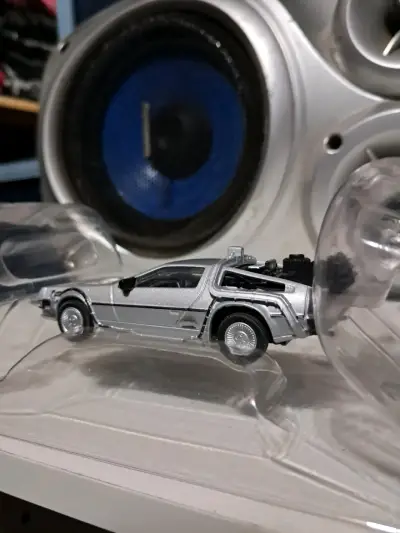 Auto de colección DeLorean 1981 - miniatura 6