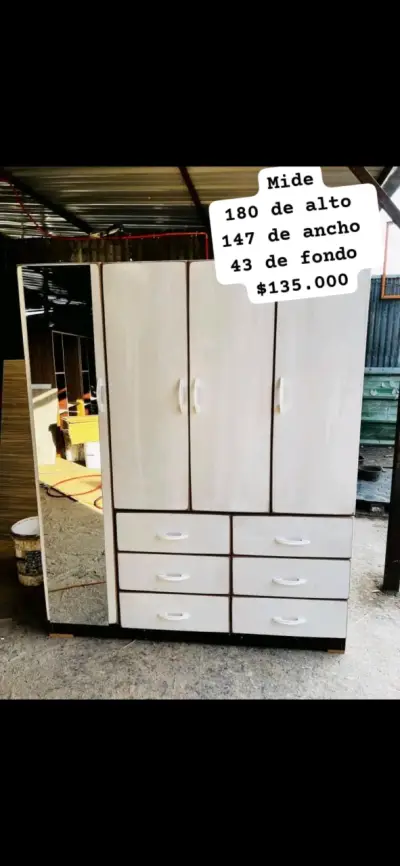 Armario blanco con espejo - miniatura 1