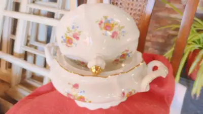 Sopera de porcelana floreada - miniatura 3