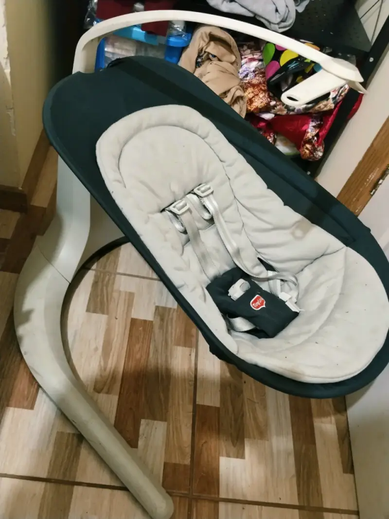 Silla mecedora para bebé - 1