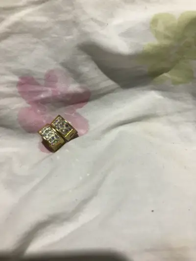 Aro de oro con incrustaciones - miniatura 3