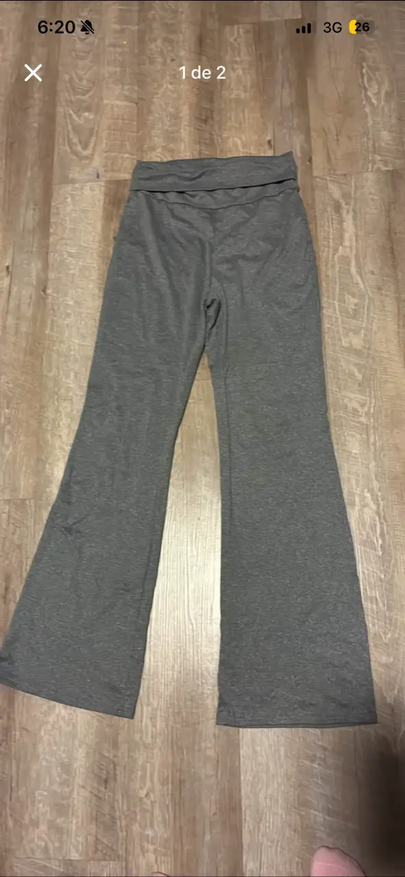 Pantalones deportivos grises - 1