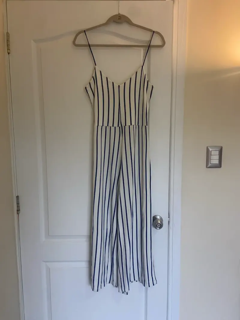 Jumpsuit rayado blanco y azul