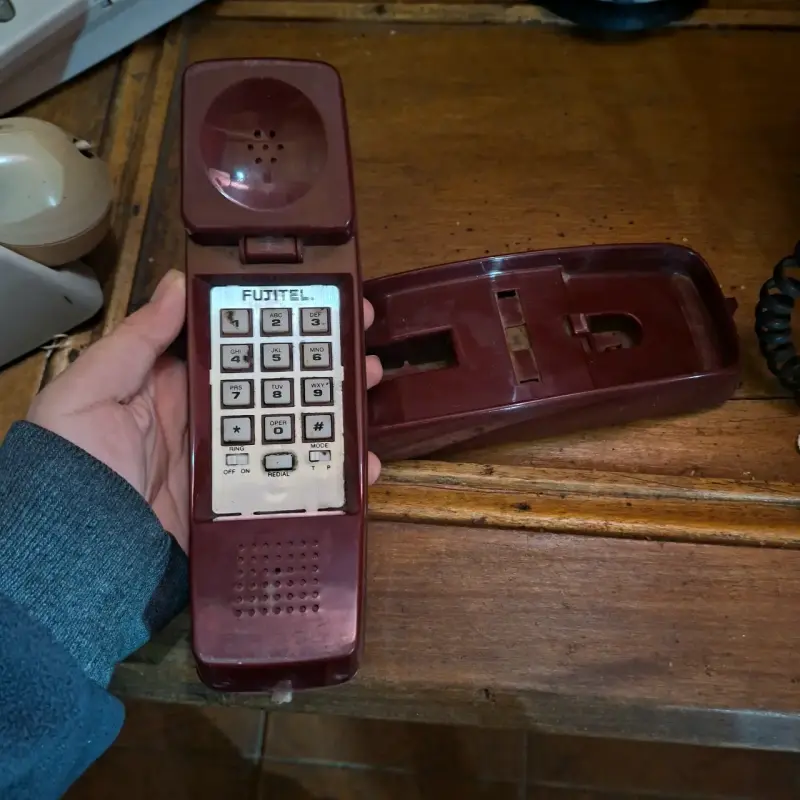 Teléfono antiguo Futtel - 1