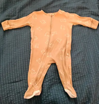 Pijama enterizo de bebé con cierre - miniatura 1
