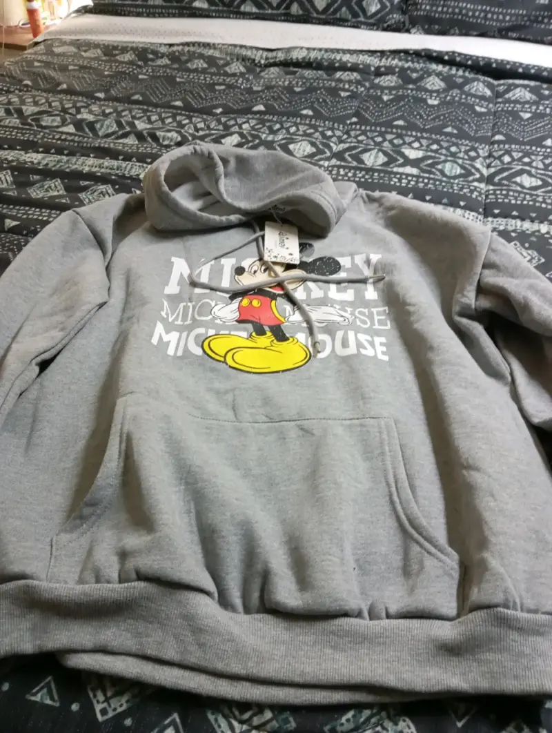 Polerón gris Mickey Mouse con capucha