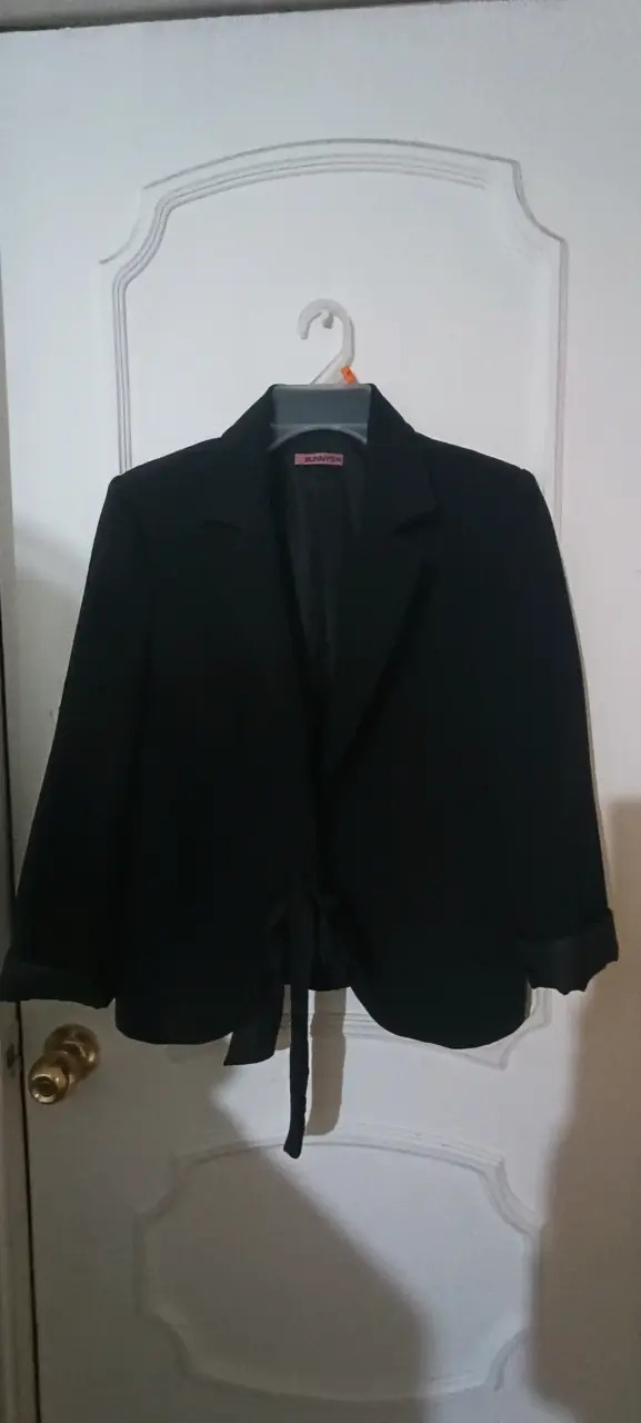 Blazer negro elegante mujer - 1