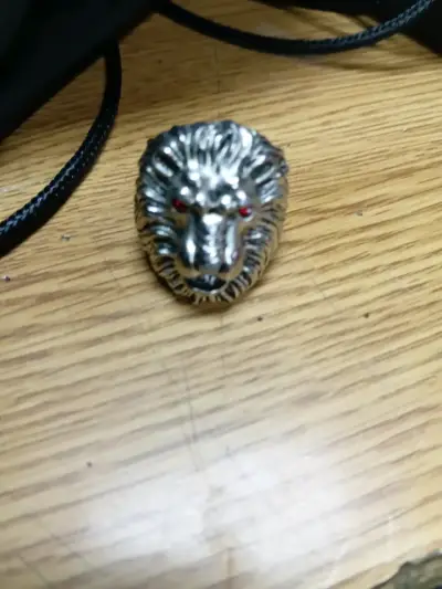 Anillo cabeza de león - miniatura 1