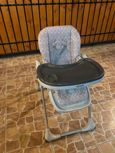 Silla de comer infantil plegable - miniatura 1