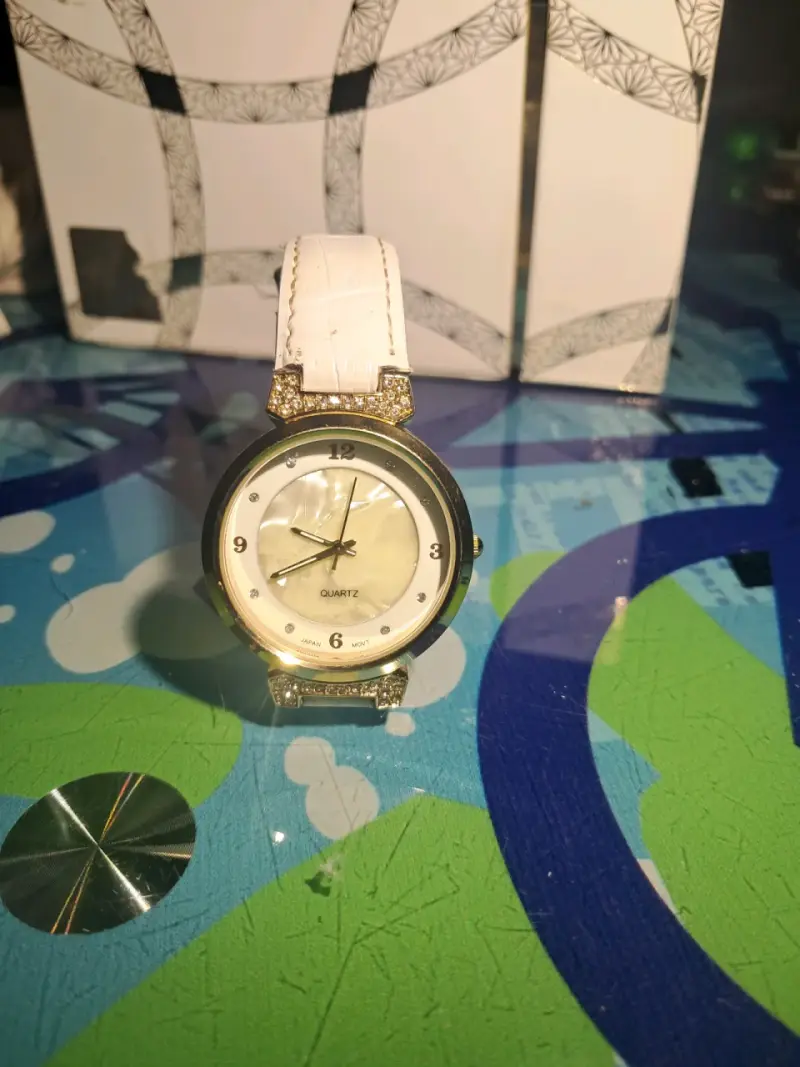 Reloj de pulsera cuarzo blanco - 3
