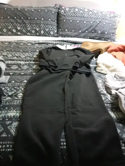 Polera negra con mariposas - miniatura 5