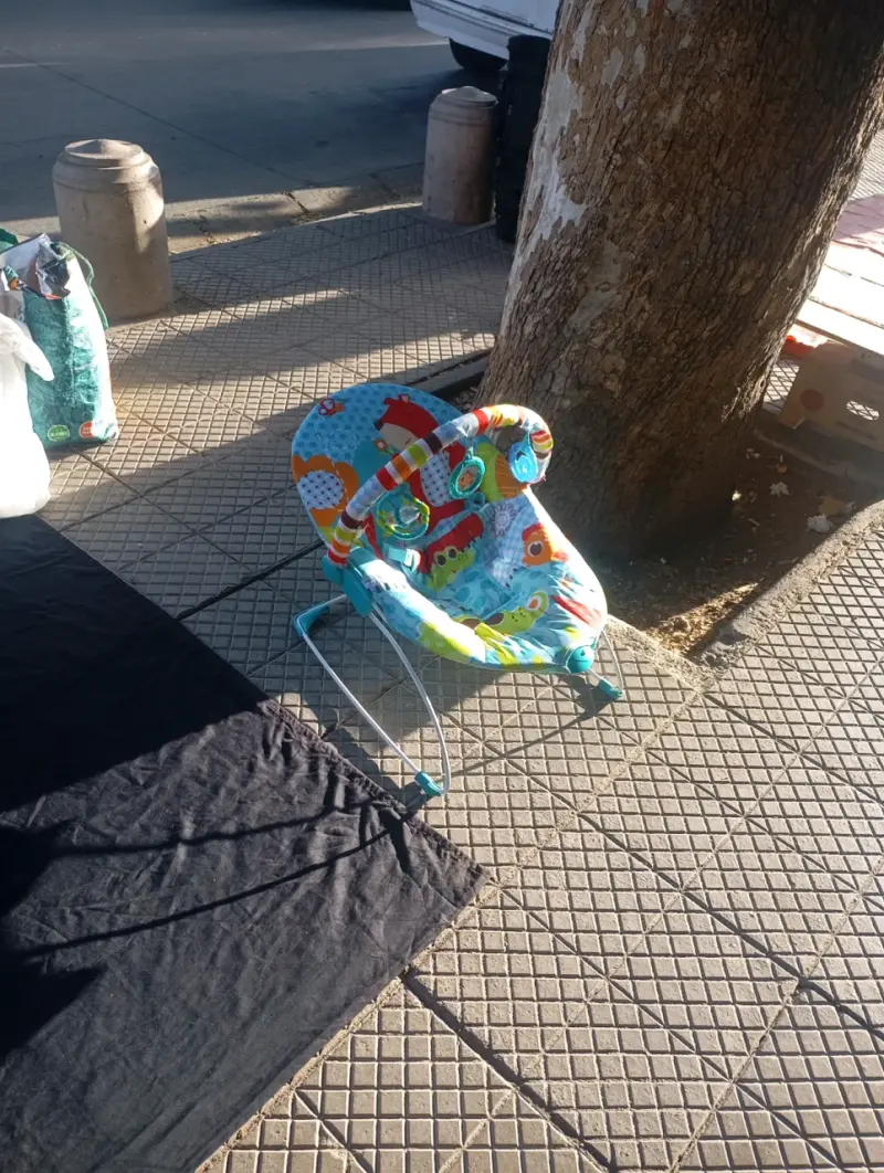 Silla mecedora para bebé colorida - 5