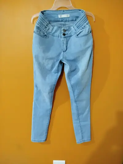 Jeans celestes talla 42 - miniatura 1