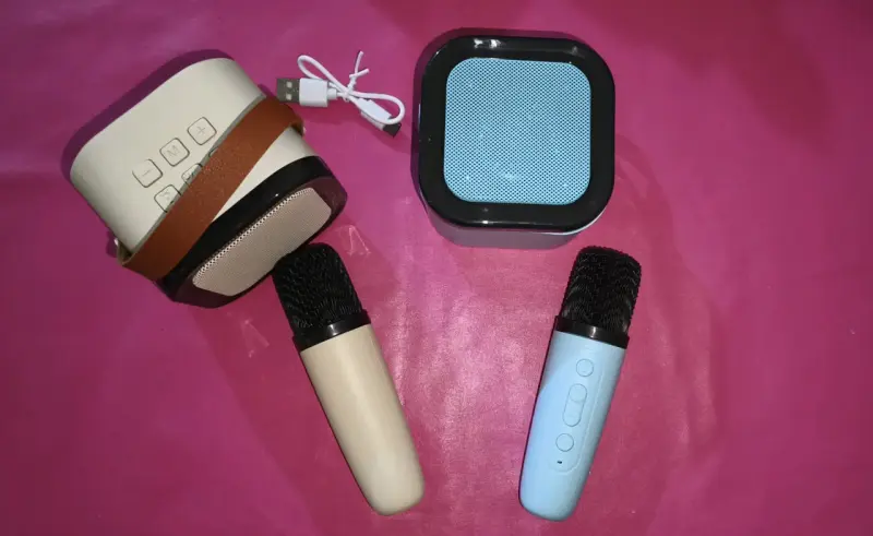 Set de micrófonos y parlantes bluetooth