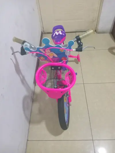 Bicicleta infantil rosada - miniatura 4