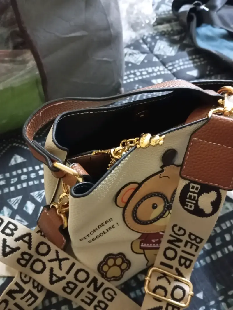 Cartera con diseño de oso - 3