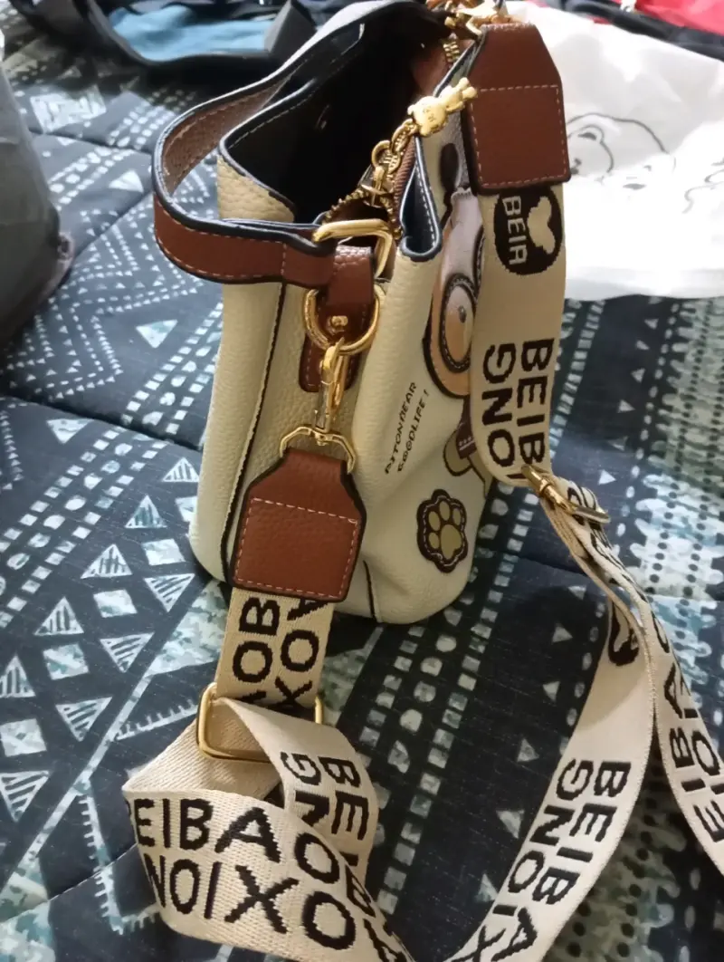 Cartera con diseño de oso - 4