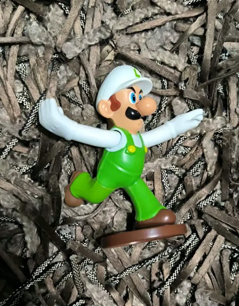 Figura coleccionable Luigi - 1