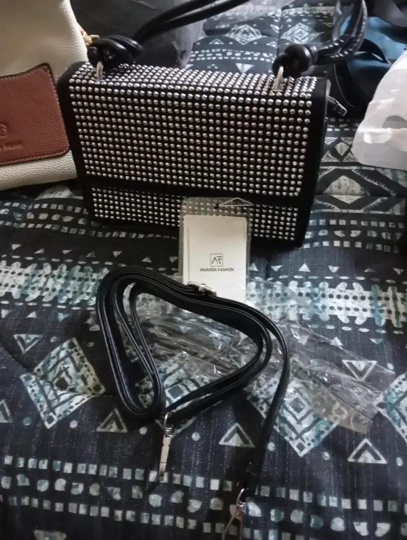 Cartera negra con brillantes - 2
