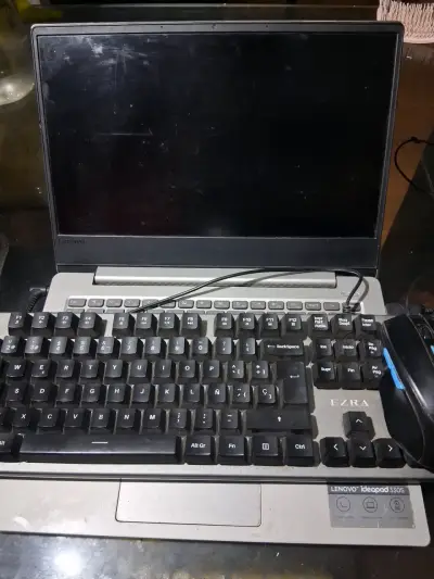 Laptop Lenovo - miniatura 2