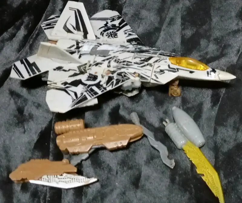 Transformer Starscream Deluxe tal como se ve