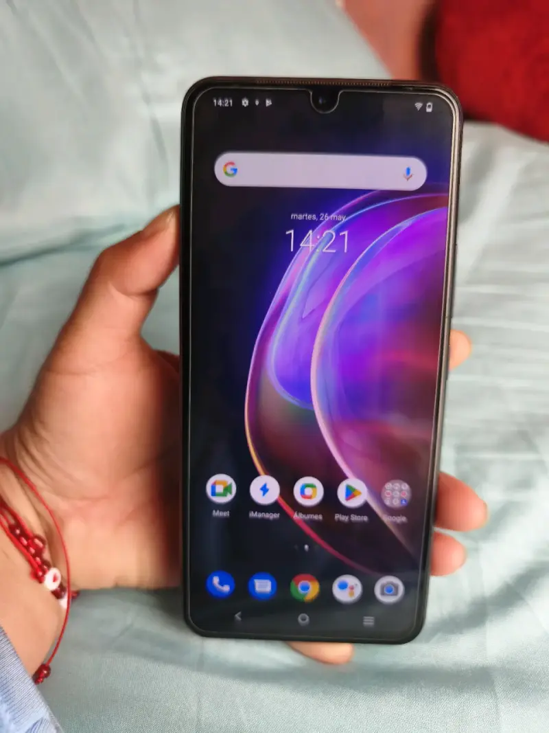 Smartphone con pantalla grande - 1