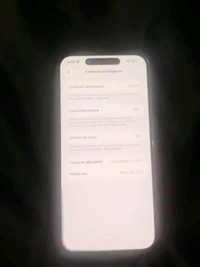 iPhone 16 plus azul en buenas condiciones - miniatura 4