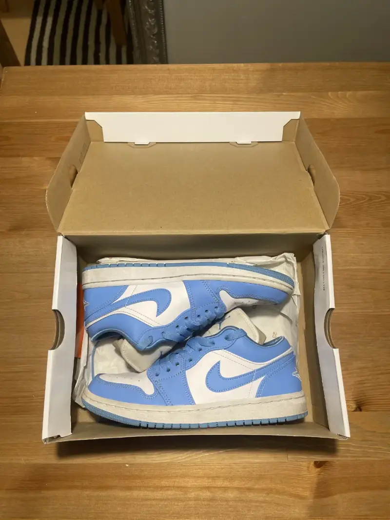 Zapatillas Nike Air Jordan Low UNC - 2