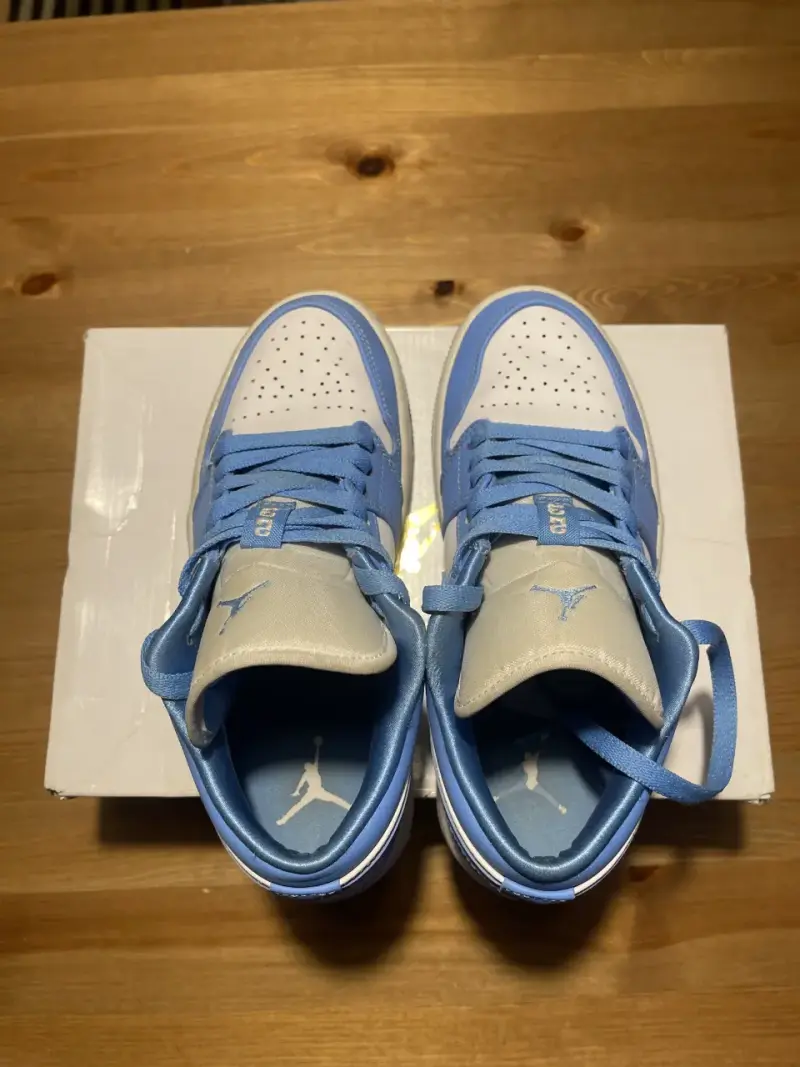 Zapatillas Nike Air Jordan Low UNC - 5