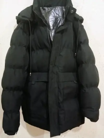 Parka negra acolchada y ultra térmica talla M - miniatura 1