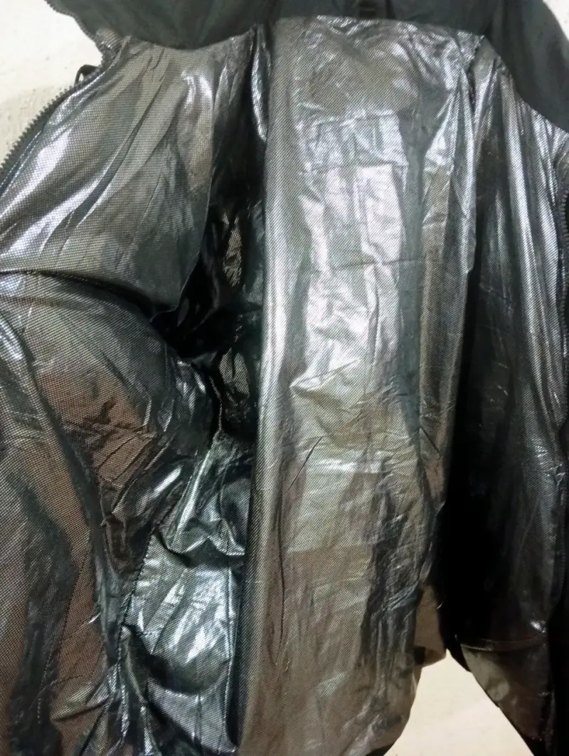Parka negra acolchada y ultra térmica talla M - 3