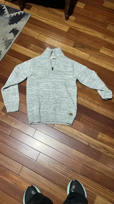 Chaleco, polera manga larga y camisa - miniatura 1