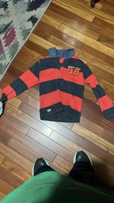 Chaleco, polera manga larga y camisa - miniatura 2