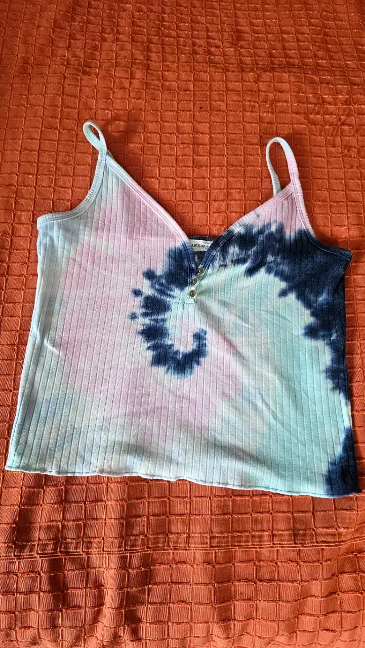 Top tirantes tie-dye