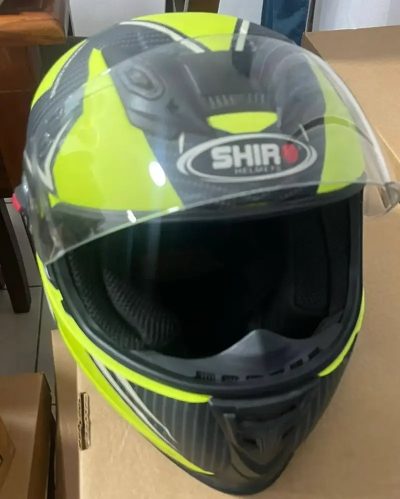Cascos de moto impecables - 1