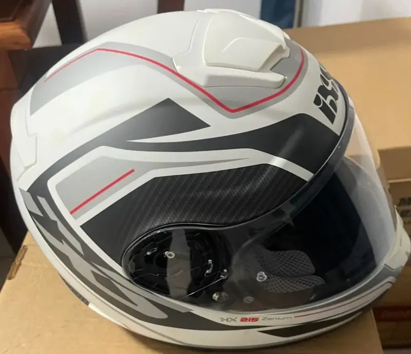 Cascos de moto impecables - 6