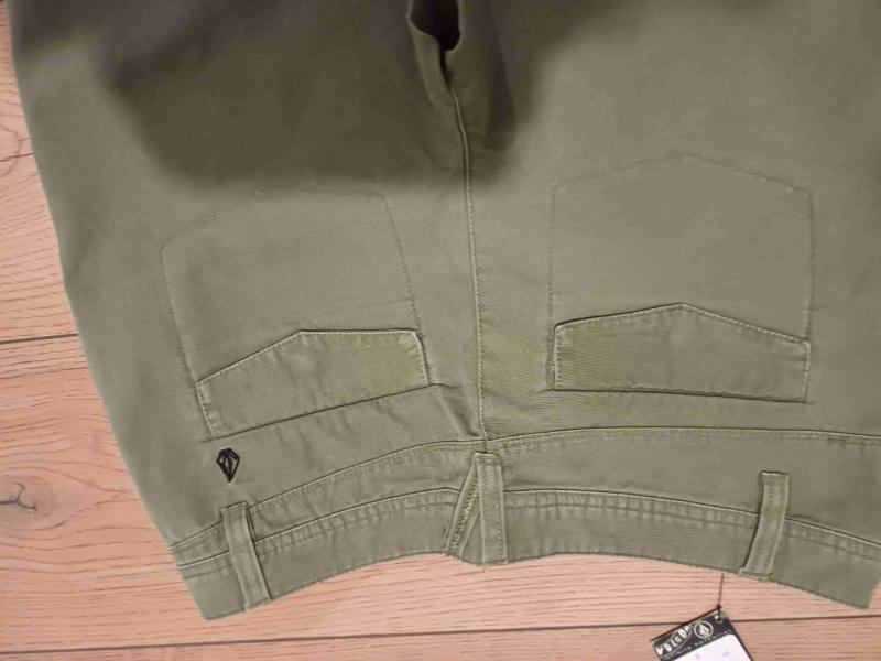 Pantalón verde militar, volcom - 1